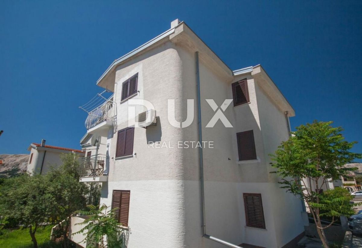 ISOLA DI KRK, BAŠKA - Grazioso appartamento con balcone