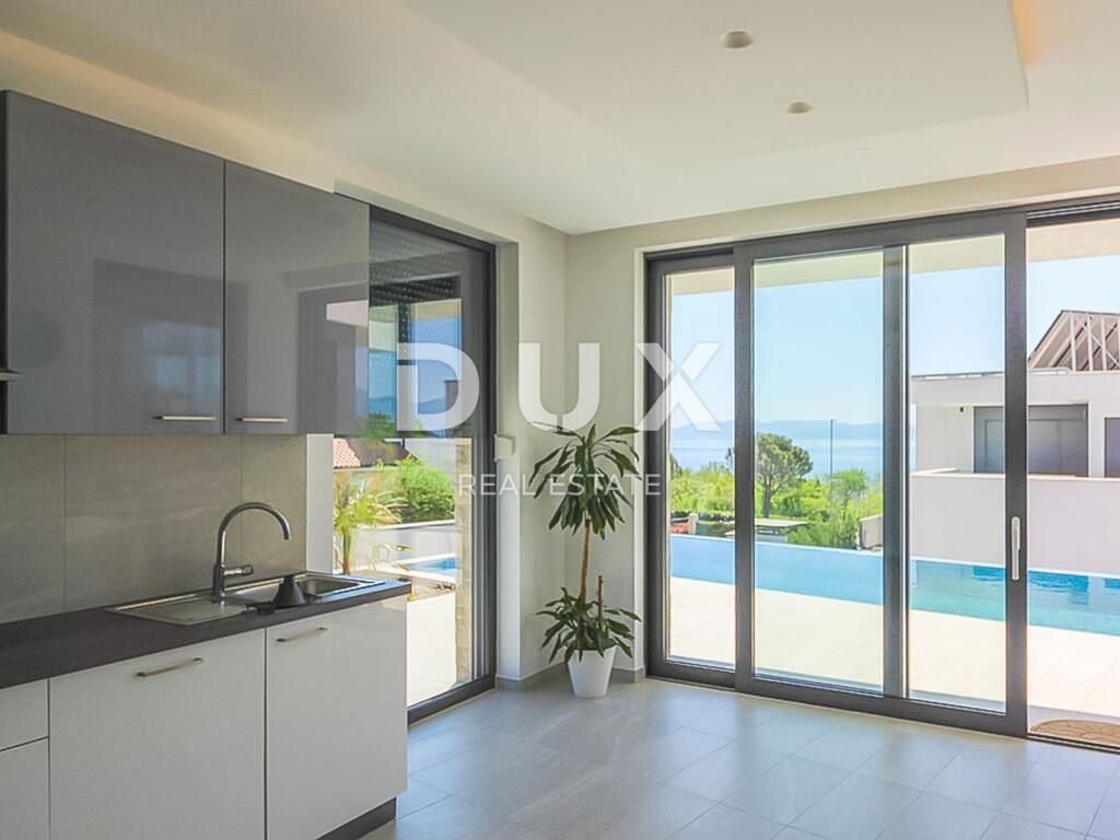 RIJEKA, KOSTRENA - bellissima villa per vivere e trascorrere le vacanze