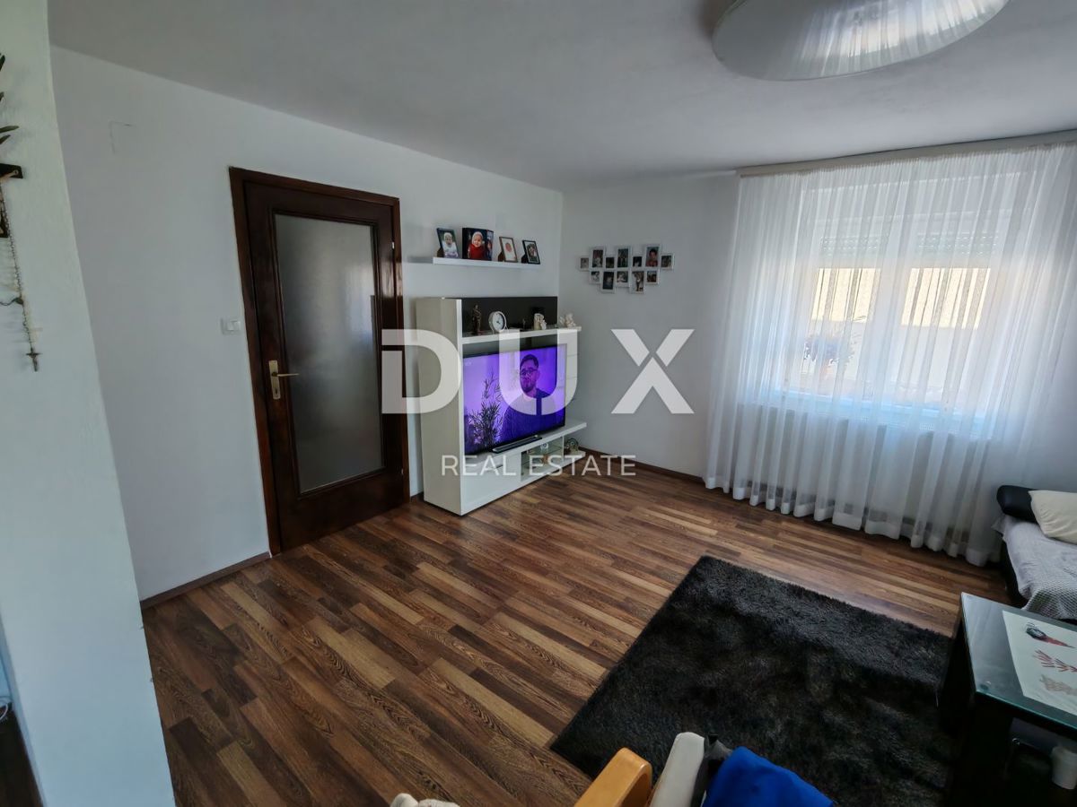 ZADAR, ZEMUNIK DONJI - Bellissima casa con un enorme giardino in una zona tranquilla immersa nella natura!