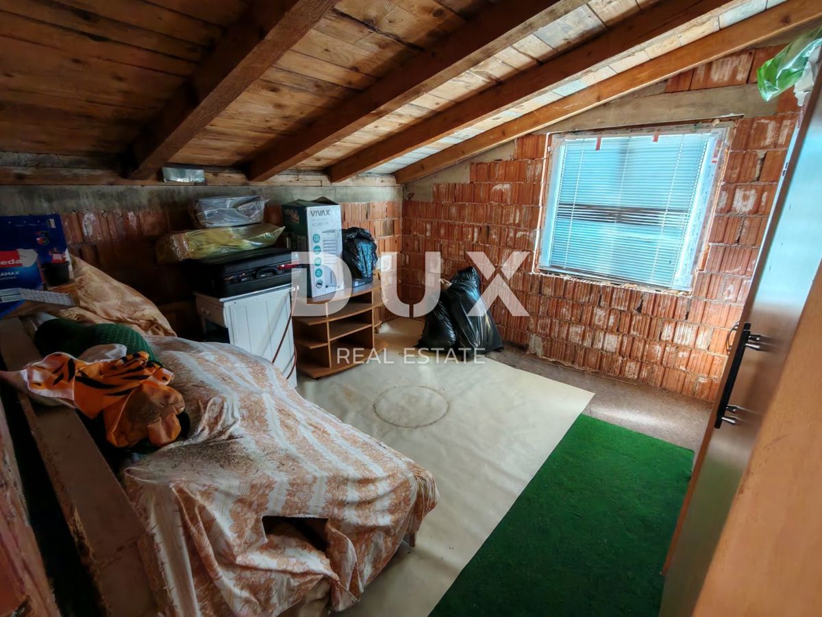 ZADAR, ZEMUNIK DONJI - Bellissima casa con un enorme giardino in una zona tranquilla immersa nella natura!