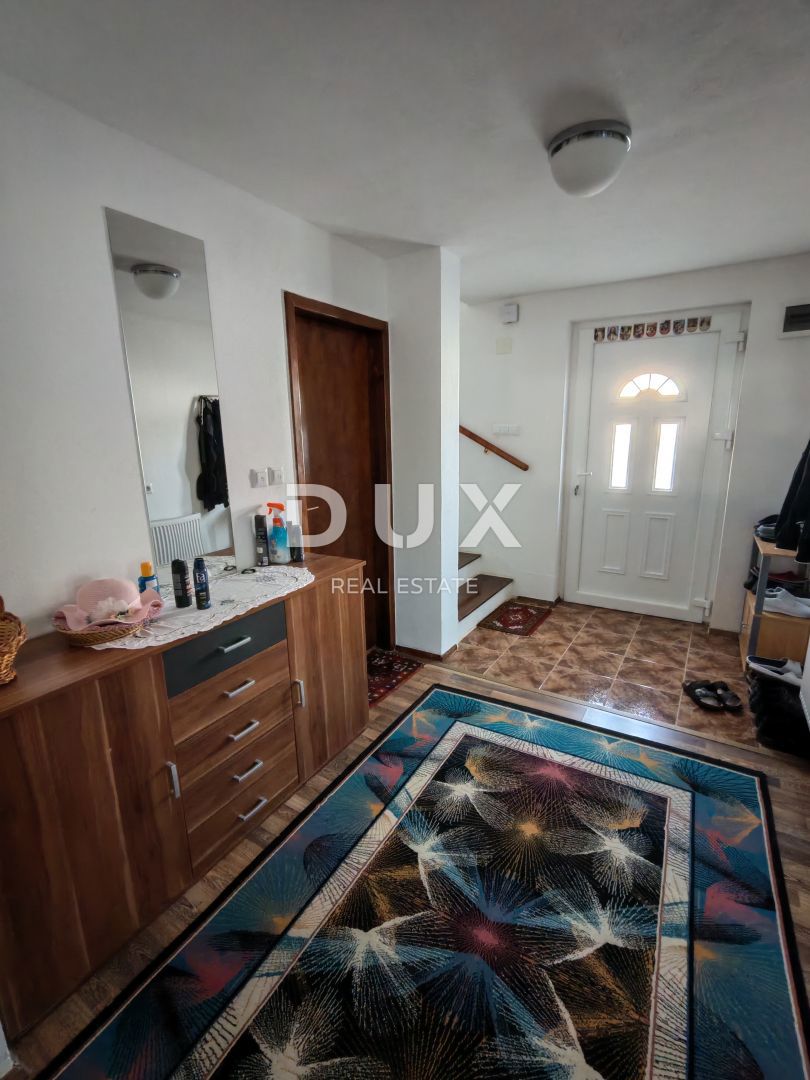 ZADAR, ZEMUNIK DONJI - Bellissima casa con un enorme giardino in una zona tranquilla immersa nella natura!