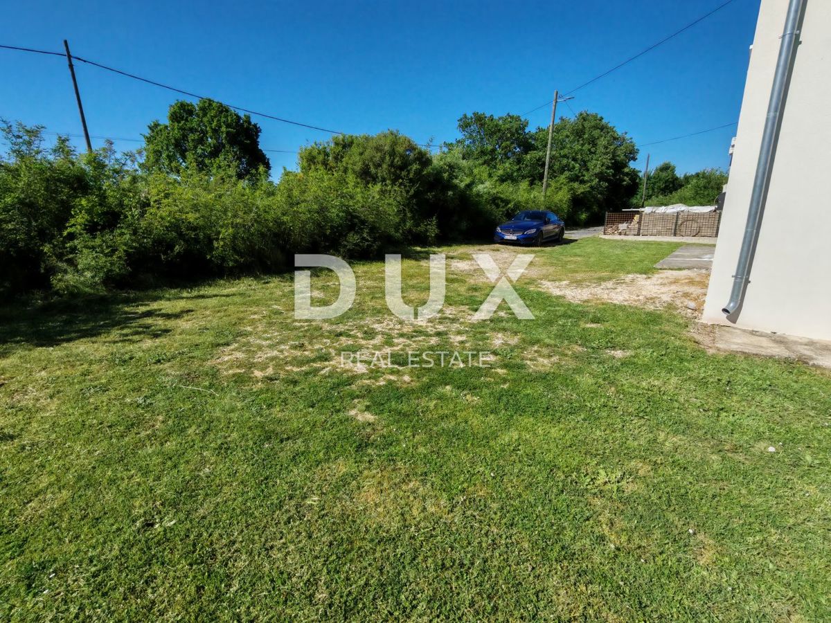 ZADAR, ZEMUNIK DONJI - Bellissima casa con un enorme giardino in una zona tranquilla immersa nella natura!
