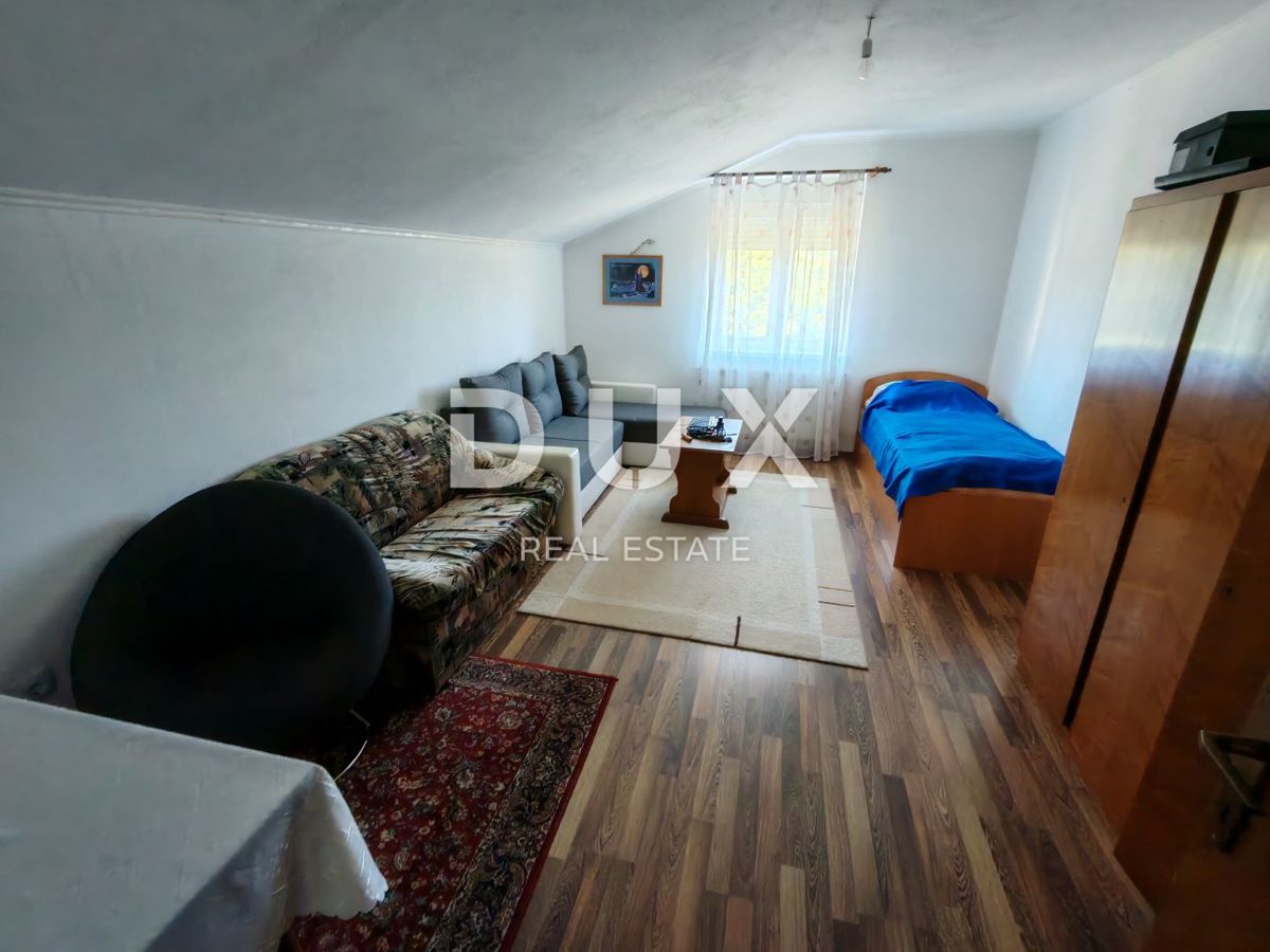 ZADAR, ZEMUNIK DONJI - Bellissima casa con un enorme giardino in una zona tranquilla immersa nella natura!