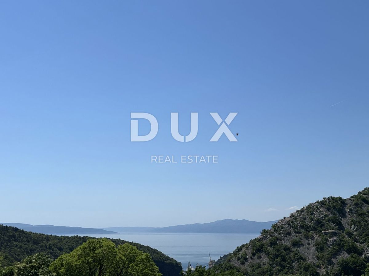 RIJEKA - appartamento di 179 m2 con giardino di 550 m2