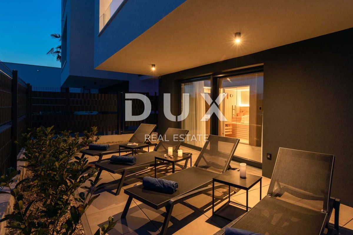 ISOLA DI KRK, CITTÀ DI KRK - Appartamento duplex con giardino e piscina vicino al mare