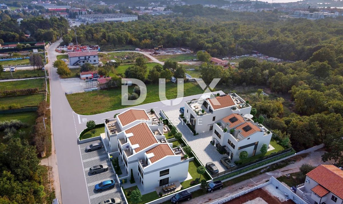 ISTRIA, PARENZO - Nuova palazzina bifamiliare con giardino e zona spa, vicino al mare