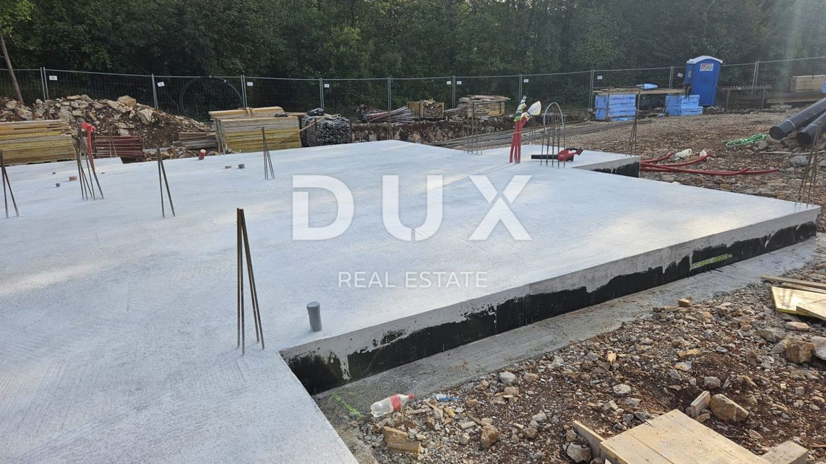 RIJEKA, SRDOČI - appartamento familiare di alta qualità con piscina, nuova costruzione. OPPORTUNITÀ
