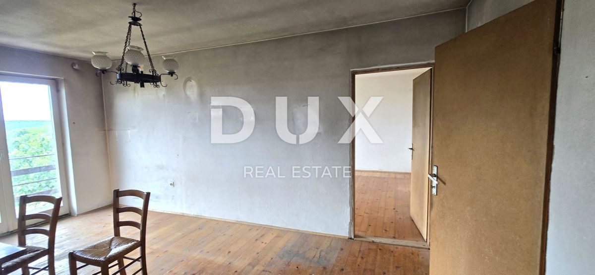 ISTRIA, LABIN - Casa da ristrutturare con ampio terreno edificabile e tanta privacy
