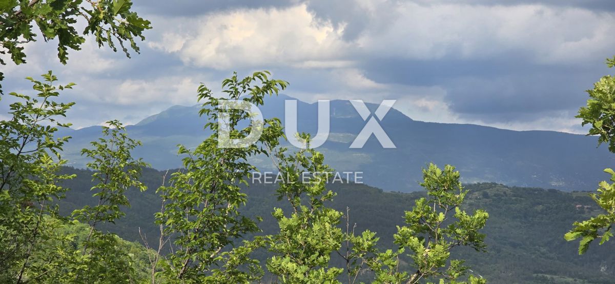 ISTRIA, GRAČIŠĆE - Complesso edilizio e agricolo con vista spettacolare