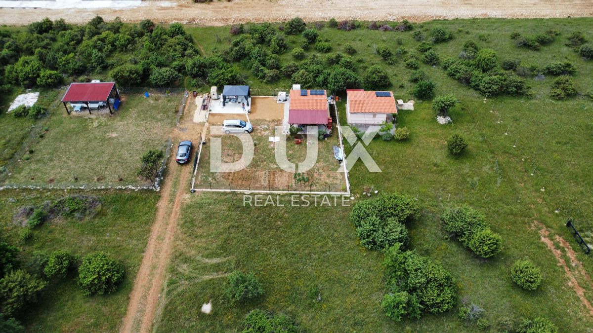 ZADAR, VRSI - Casa a un piano in posizione isolata