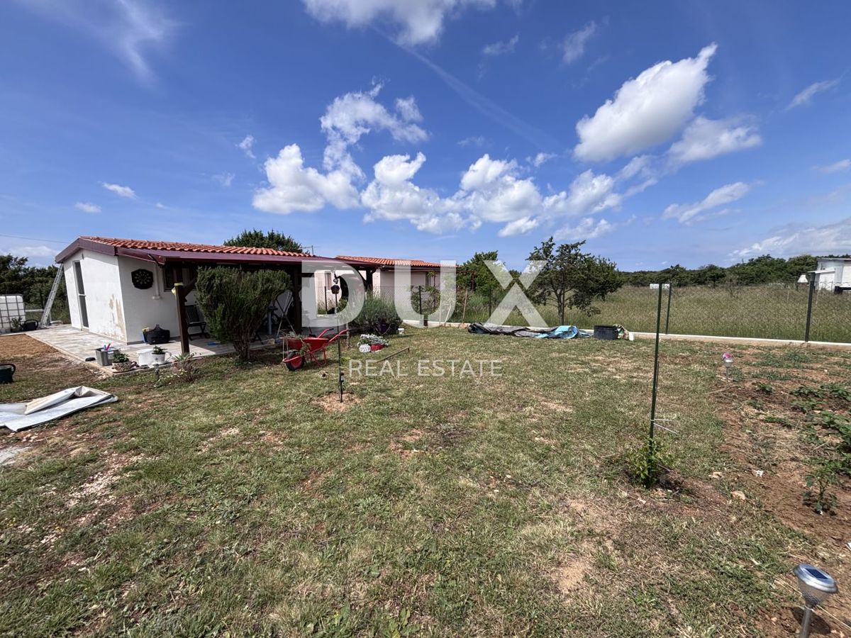 ZADAR, VRSI - Casa a un piano in posizione isolata