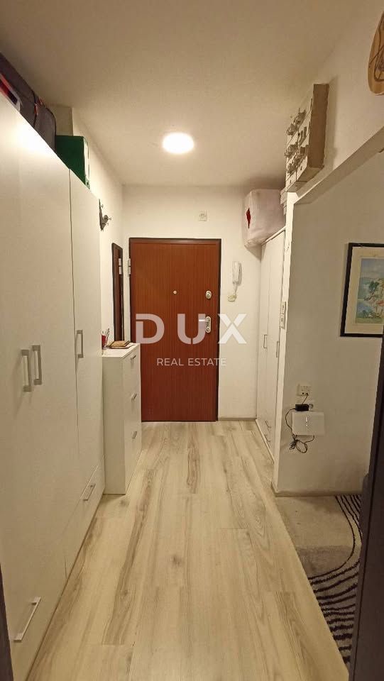 RIJEKA, ŠKURINJE - monolocale recentemente adattato e arredato in stile moderno 