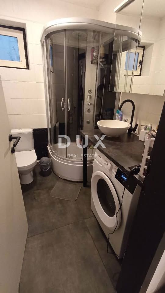 RIJEKA, ŠKURINJE - monolocale recentemente adattato e arredato in stile moderno 
