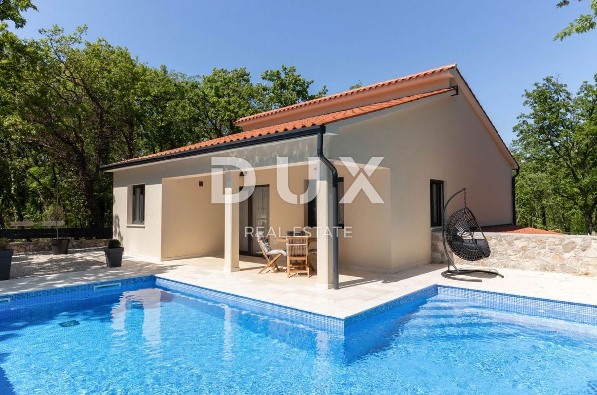 ISTRIA, LABIN - Casa immacolata con piscina in posizione appartata