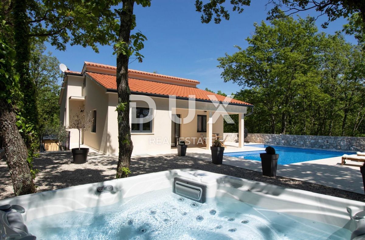 ISTRIA, LABIN - Casa immacolata con piscina in posizione appartata