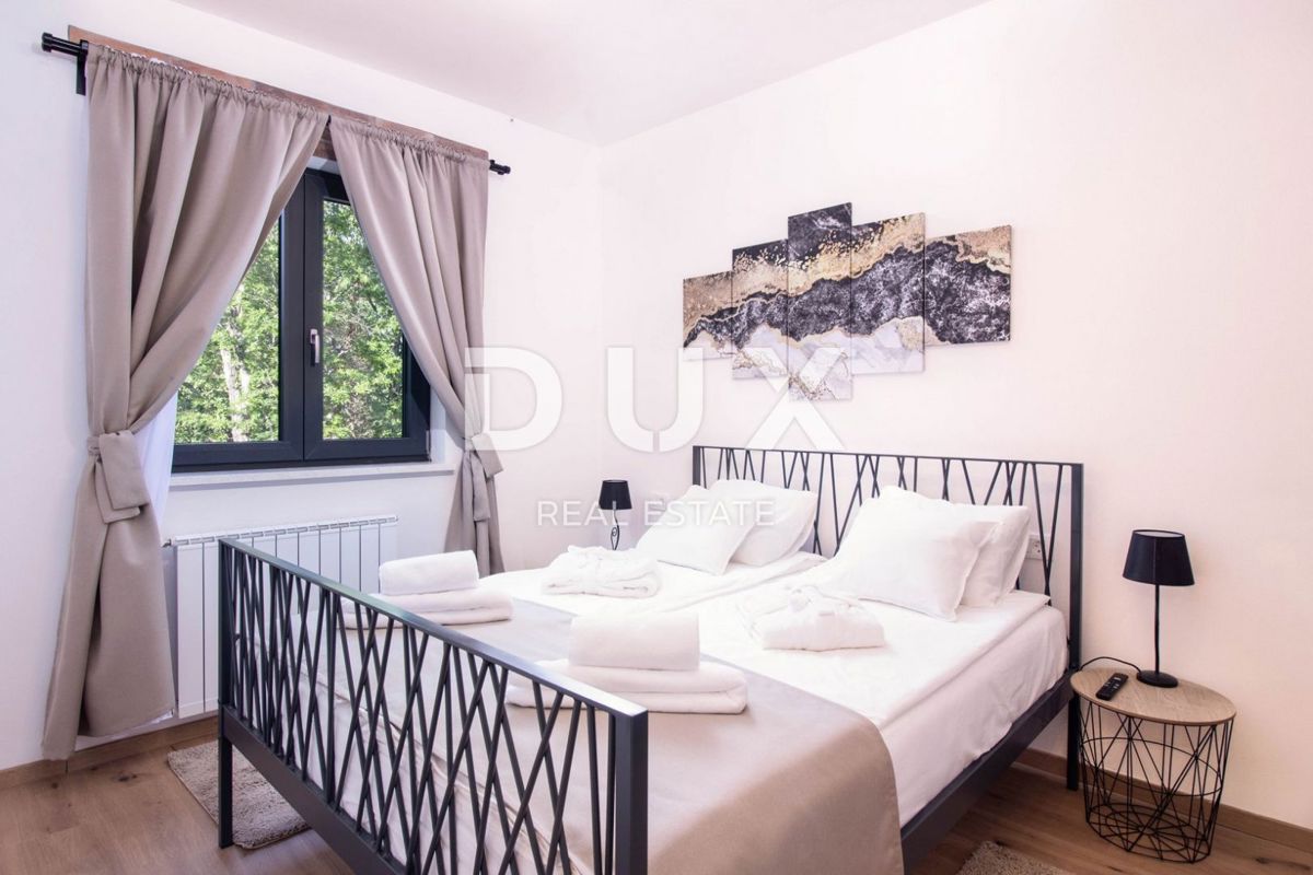 ISTRIA, LABIN - Casa immacolata con piscina in posizione appartata