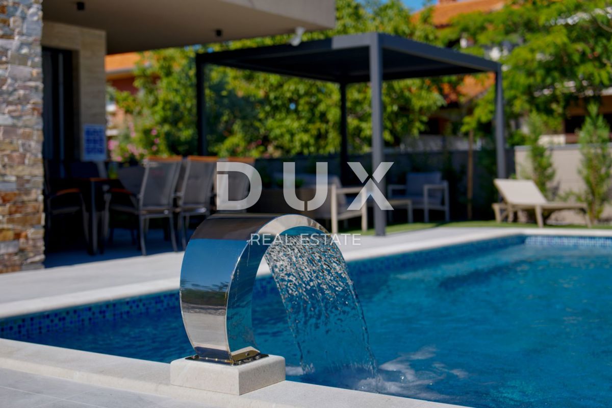 ISTRIA, PULA (dintorni)  - Bellissima villa nuova arredata nelle immediate vicinanze della città!