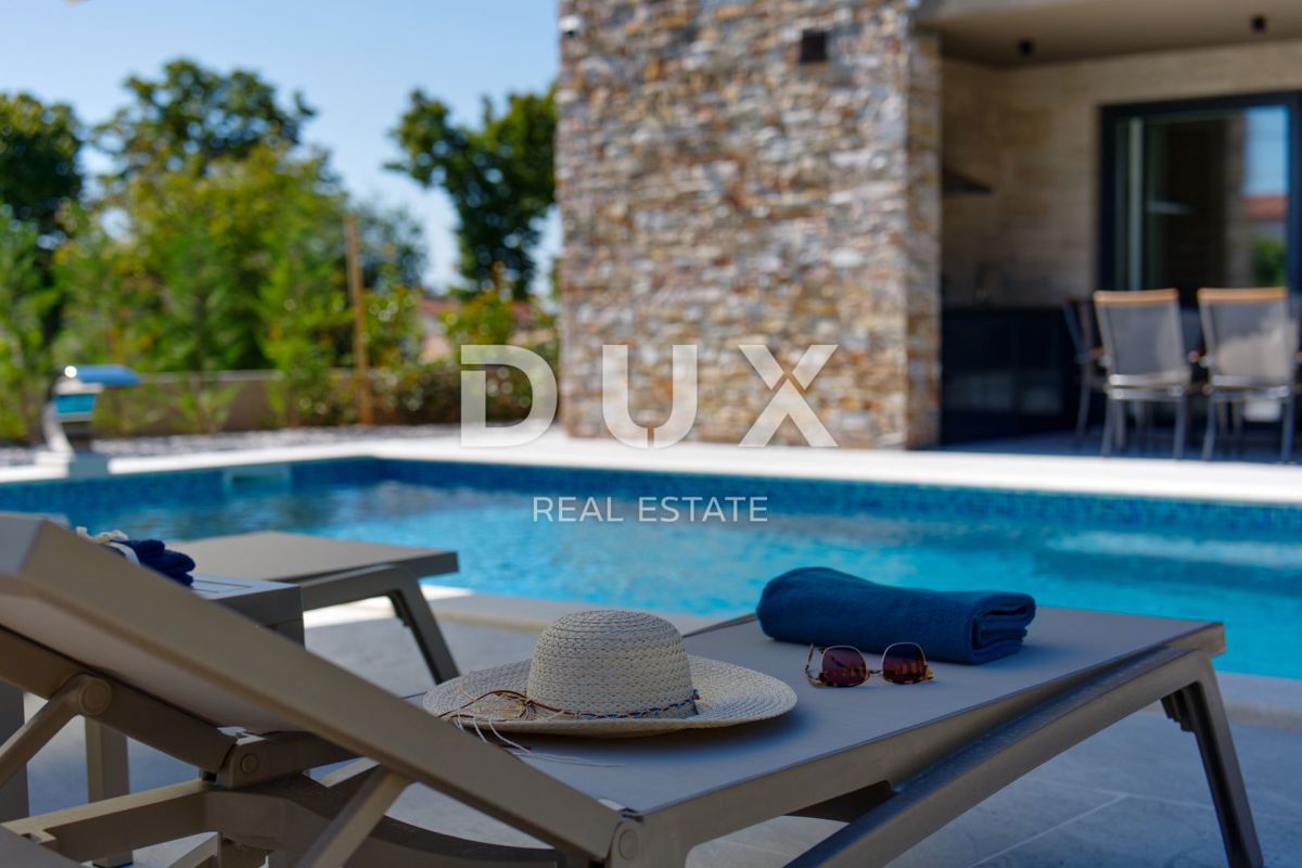 ISTRIA, PULA (dintorni)  - Bellissima villa nuova arredata nelle immediate vicinanze della città!
