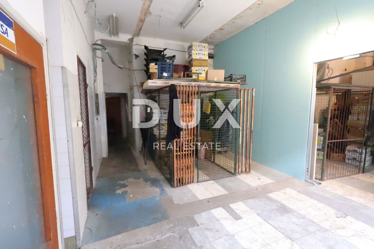 RIJEKA, CENTRO - spazio commerciale nel centro città