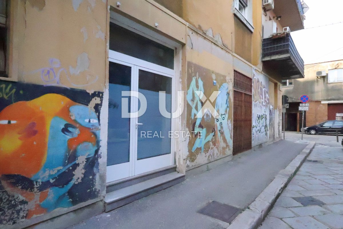 RIJEKA, CENTRO - spazio commerciale nel centro città
