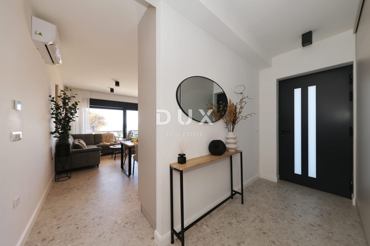 ZADAR, RTINA - appartamento arredato con giardino vicino al mare