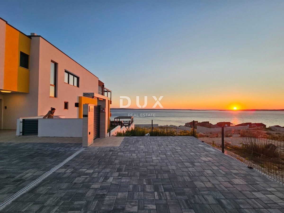 ZADAR, RTINA - appartamento arredato con giardino vicino al mare