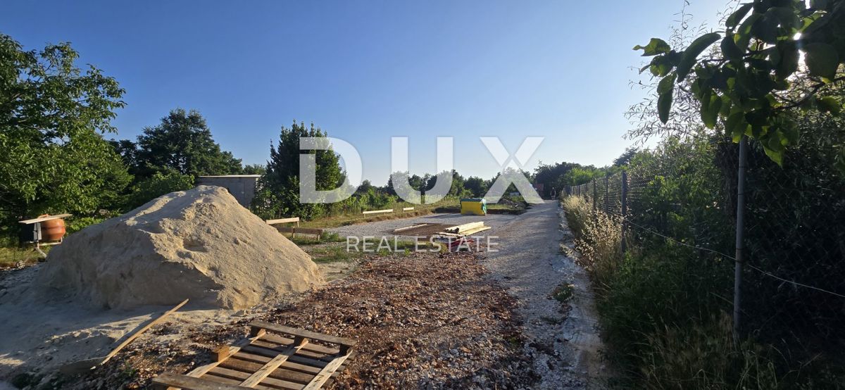 ISTRIA, ŽMINJ - Terreno con permesso e costruzione iniziata