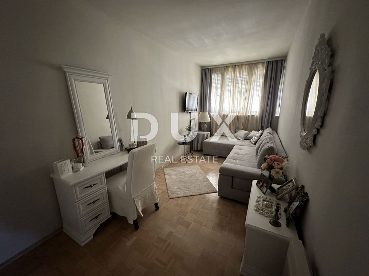 ZADAR, BULEVAR - Appartamento arredato con due camere da letto, ottima posizione!