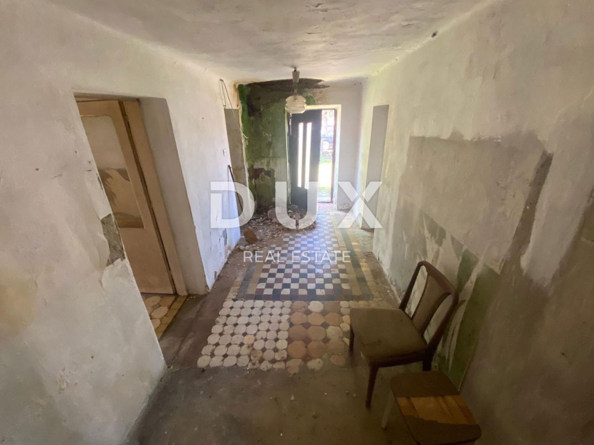 KRALJEVICA, ŠMRIKA - casa indipendente con 1.200 m2 di giardino! OPPORTUNITÀ!