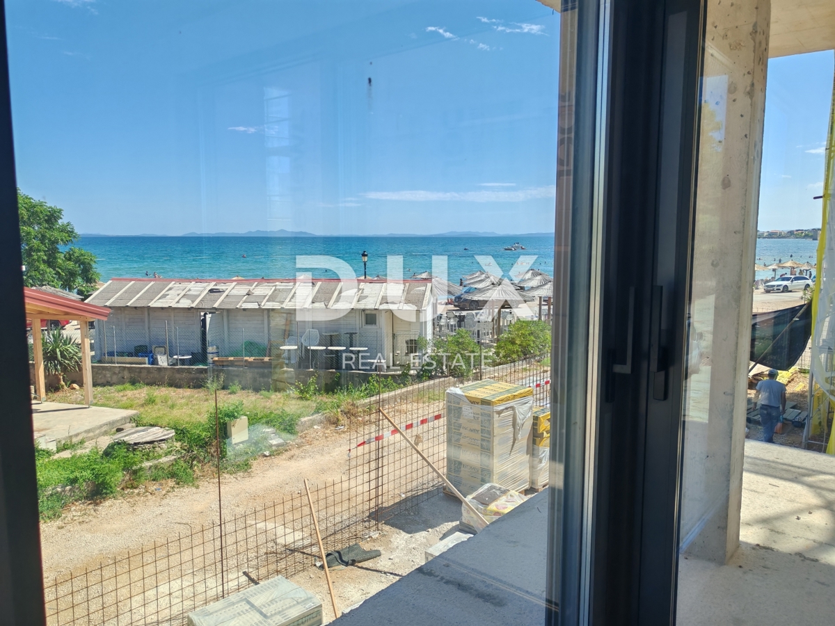 ZADAR, VIR - Lussuoso appartamento con terrazza panoramica e splendida vista sul mare di fronte alla spiaggia di Jadro! BS3