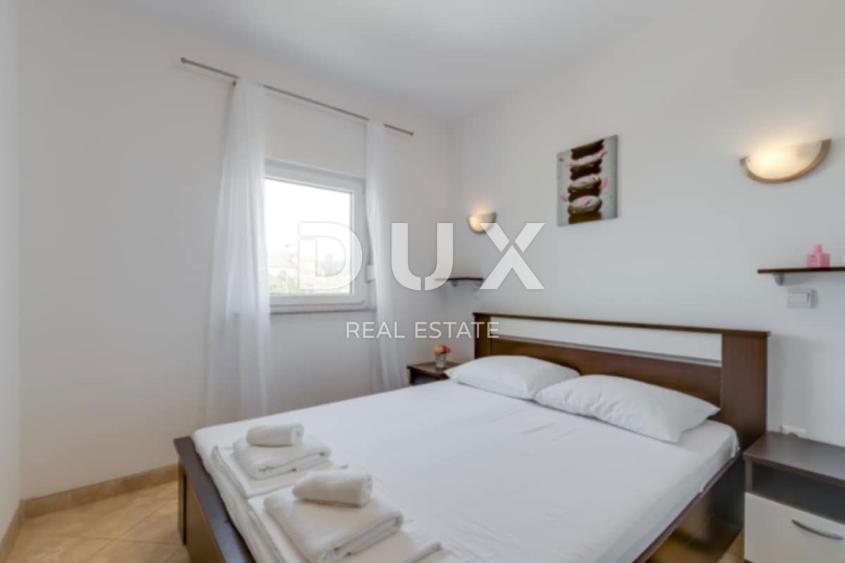 ISTRIA, NOVIGRAD - Due appartamenti vicino al mare