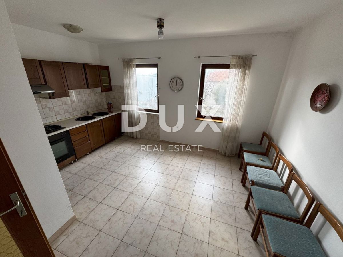 ISTRIA, POLA - Appartamento di 92 m2 in posizione tranquilla!