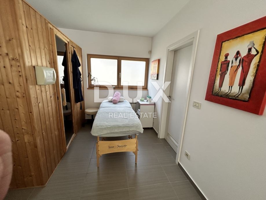 ZAGABRIA, NOVI ZAGREB - casa a basso consumo energetico con ampio terreno e impianto solare