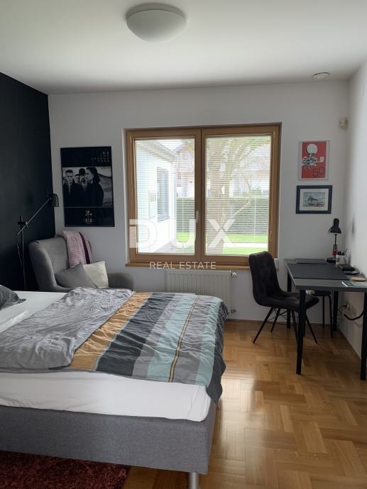 ZAGABRIA, NOVI ZAGREB - casa a basso consumo energetico con ampio terreno e impianto solare