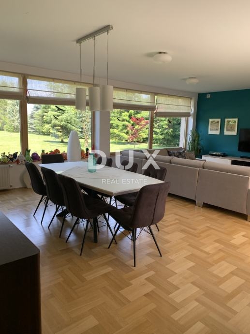 ZAGABRIA, NOVI ZAGREB - casa a basso consumo energetico con ampio terreno e impianto solare