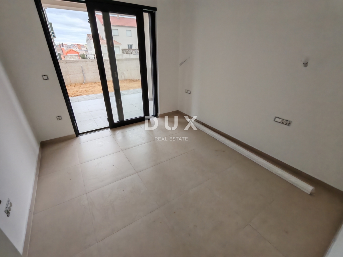 ZADAR, RAŽANAC - Nuovo edificio! Riscaldamento a pavimento, ascensore, vista mare, ripostiglio...! S1