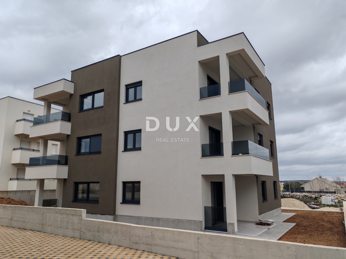 ZADAR, RAŽANAC - Nuovo edificio! Riscaldamento a pavimento, ascensore, vista mare, ripostiglio...! S1