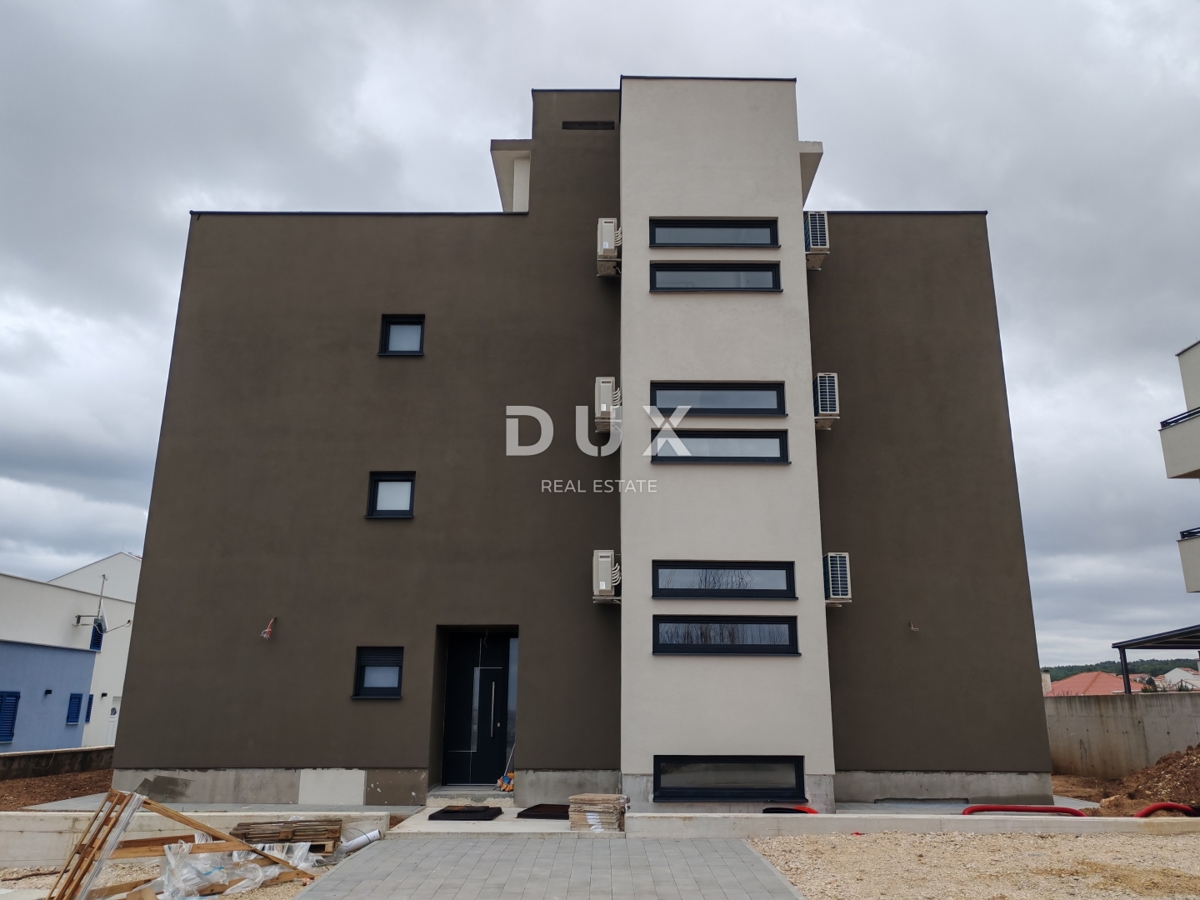 ZADAR, RAŽANAC - Nuovo edificio! Riscaldamento a pavimento, ascensore, vista mare, ripostiglio...! S1