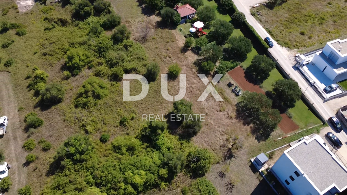 ZADAR, SUKOŠAN - Terreno edificabile 379m²