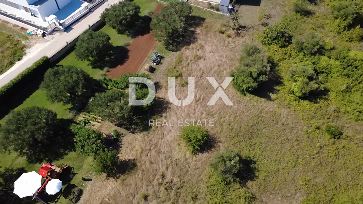 ZADAR, SUKOŠAN - Terreno edificabile 379m²