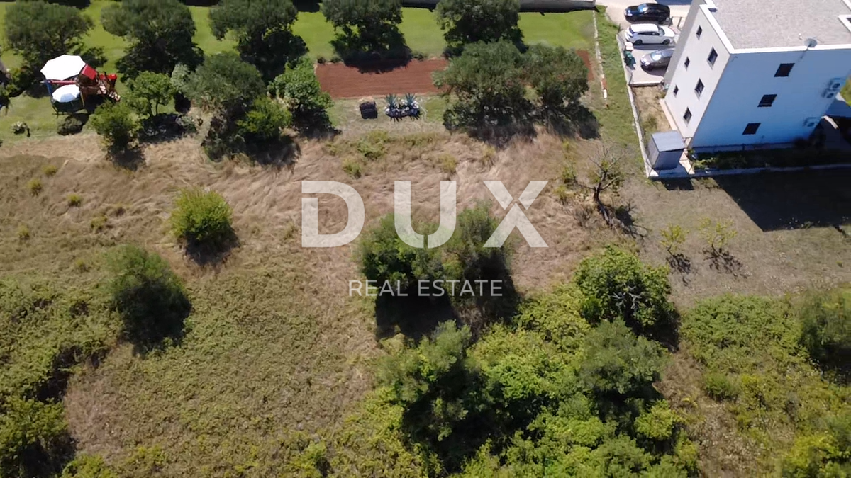 ZADAR, SUKOŠAN - Terreno edificabile 379m²