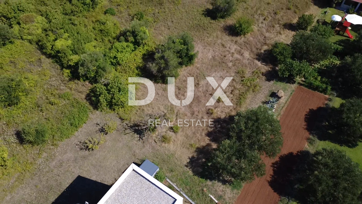 ZADAR, SUKOŠAN - Terreno edificabile 379m²