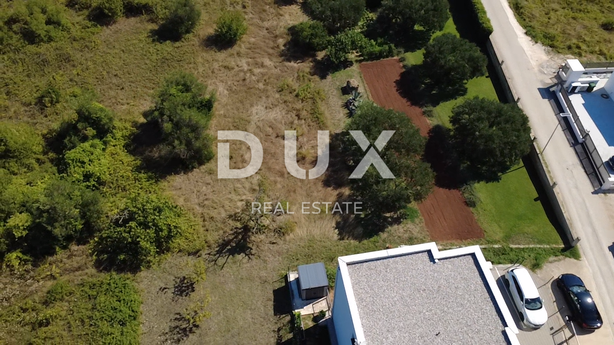 ZADAR, SUKOŠAN - Terreno edificabile 379m²