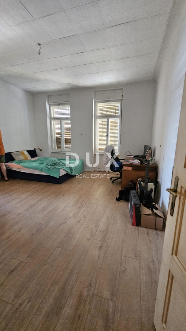ABBAZIA - Spazioso appartamento con vista in una villa in stile Liberty con molto potenziale, 152 m2