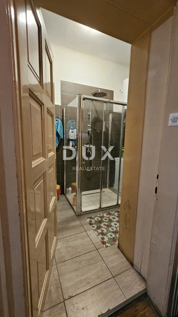 ABBAZIA - Spazioso appartamento con vista in una villa in stile Liberty con molto potenziale, 152 m2