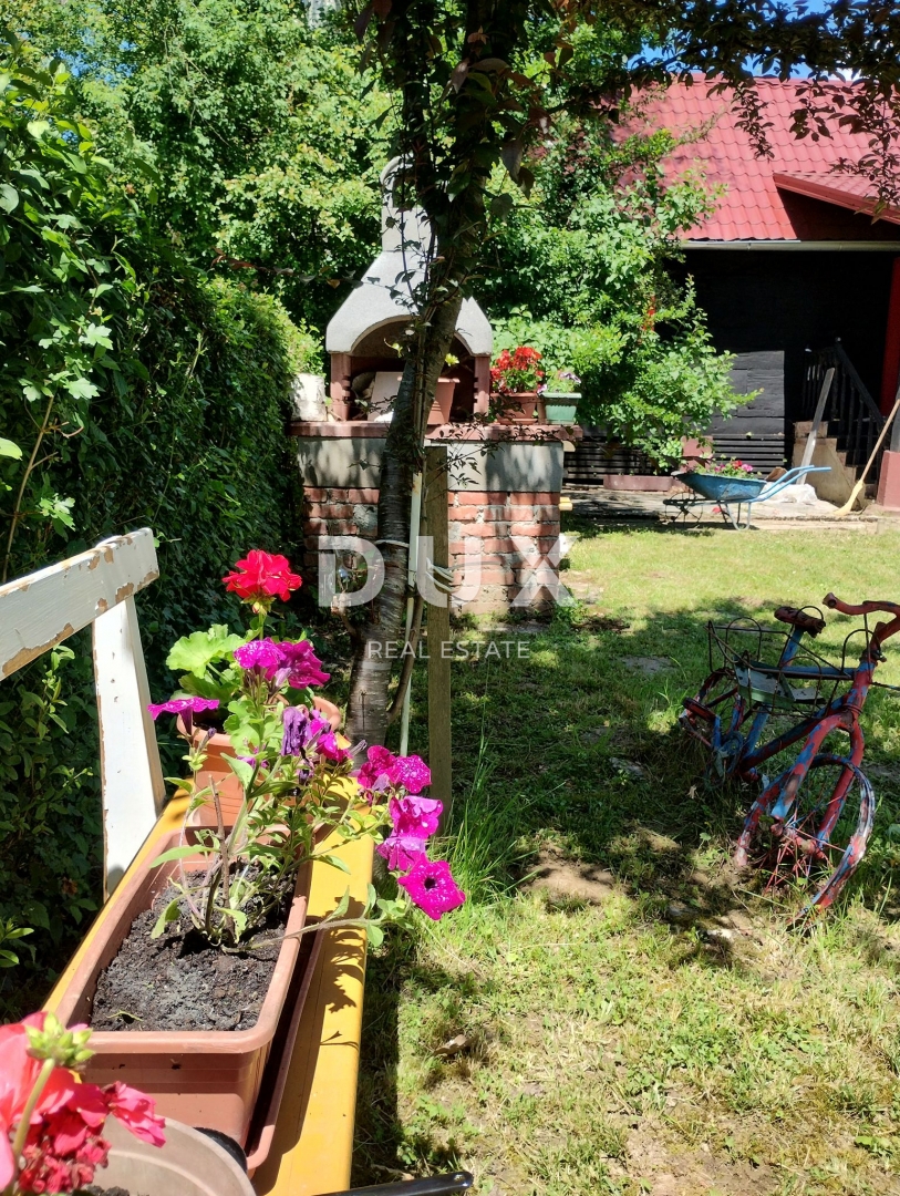 Casa Lijevo Sredičko, Pisarovina, 1.228m2