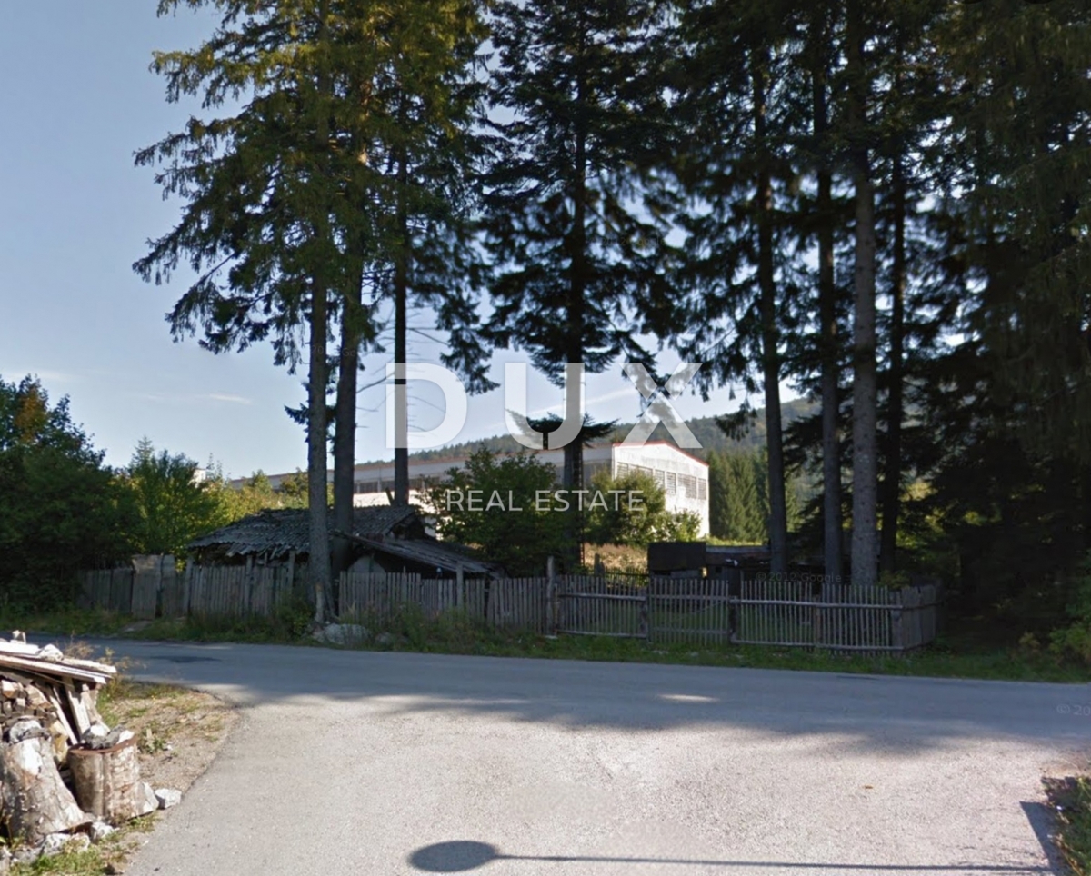 GORSKI KOTAR, DELNICE, LUČICE - terreno edificabile di 21000 m2 nella zona industriale per un capannone/magazzino/edificio per uffici 