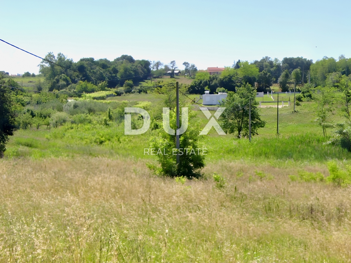 ISTRIA, UMAGO - Terreno edificabile a 80 metri dal mare