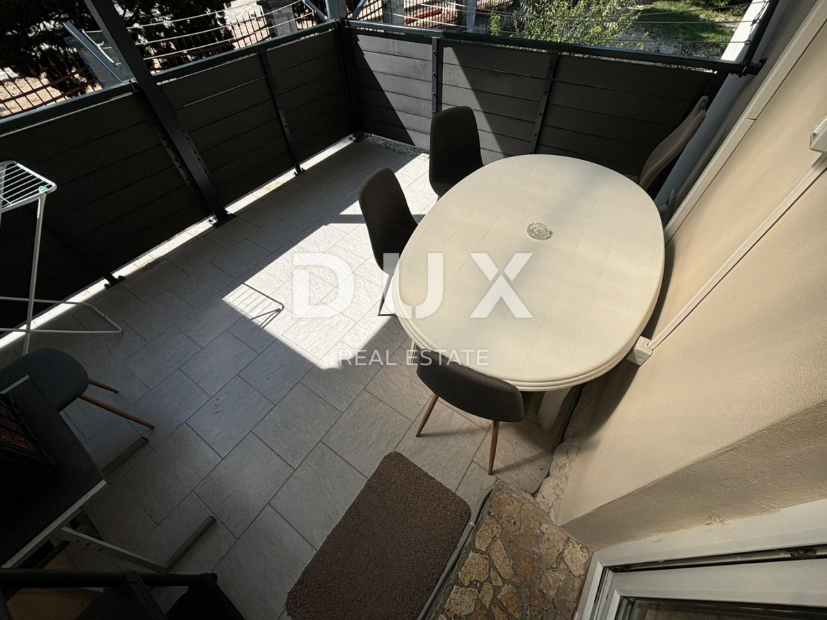 ISTRIA, POLA - Due appartamenti in una posizione ricercata vicino al mare!