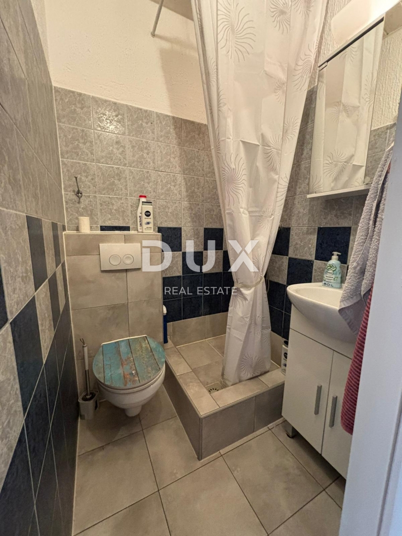 ISTRIA, POLA - Due appartamenti in una posizione ricercata vicino al mare!